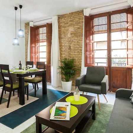 Spacious, Bright Apartment Next To The Old Town Валенсия Екстериор снимка